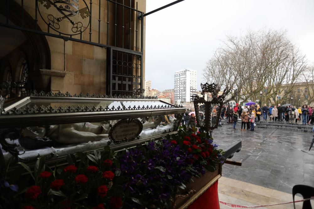 Las procesiones de Viernes Santo de Gijón se quedan sin salir.