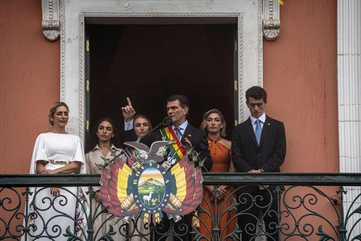 Rodrigo Paz Pereira, investido presidente de Bolivia