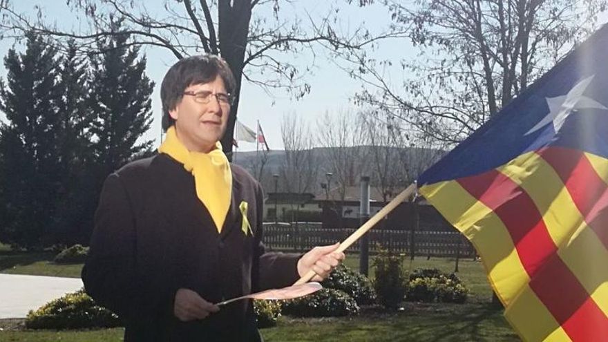 La policia intenta detenir a l&#039;humorista Joaquín Reyes quan rodava disfressat de Puigdemont