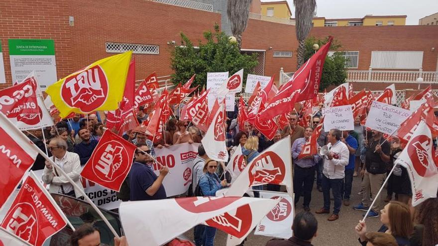 UGT y CCOO reclaman ante la patronal extremeña una subida salarial del 3,1%