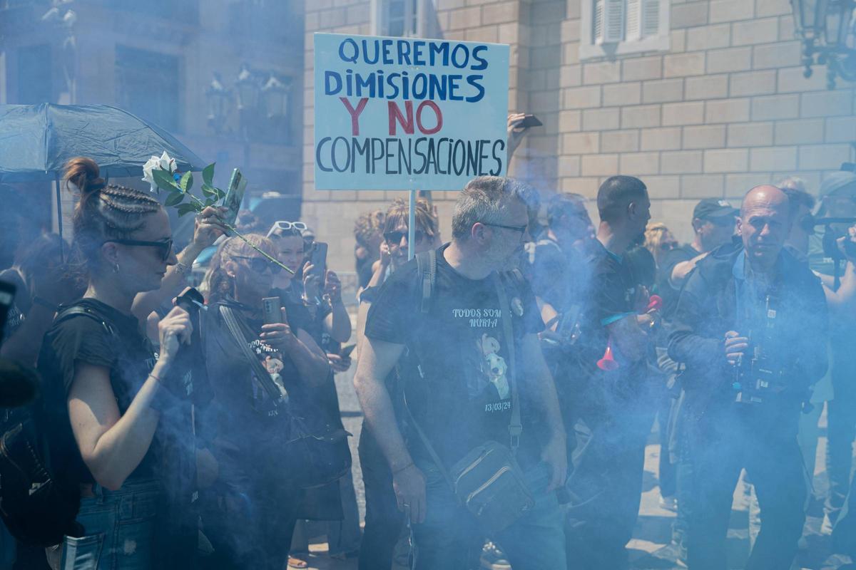 Trabajadores de prisiones se manifiestan en Barcelona para tener mayor seguridad.