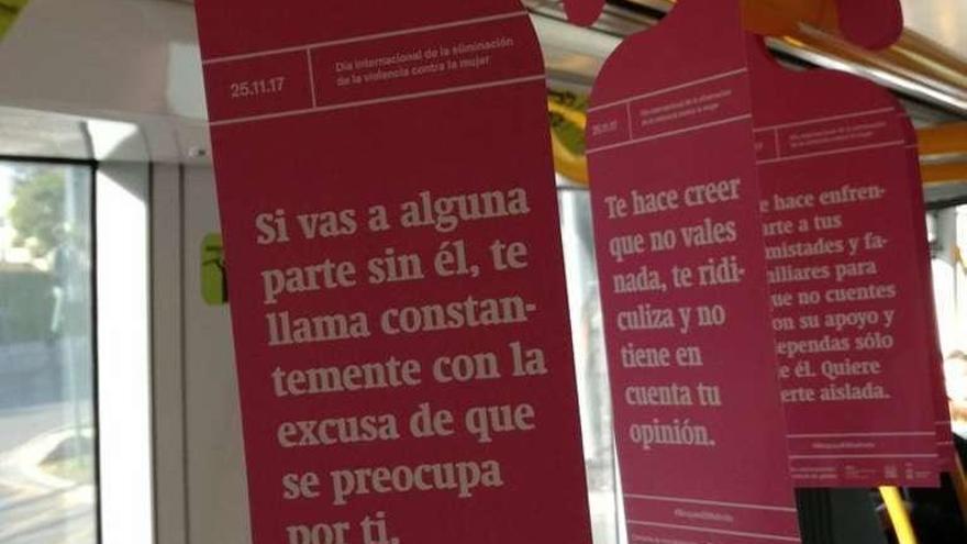 En la parte superior, los carteles retirados de los autobuses urbanos; sobre estas líneas, los nuevos eslóganes de la campaña promovida por el Ayunamiento.