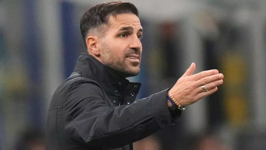 Cesc descarta al Chelsea: "Soy entrenador del Como y espero serlo durante mucho tiempo"