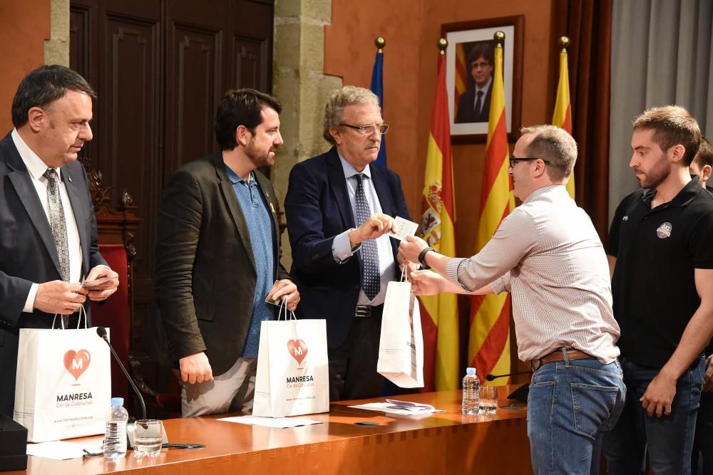 Celebració de l'ICL Manresa a la plaça Major