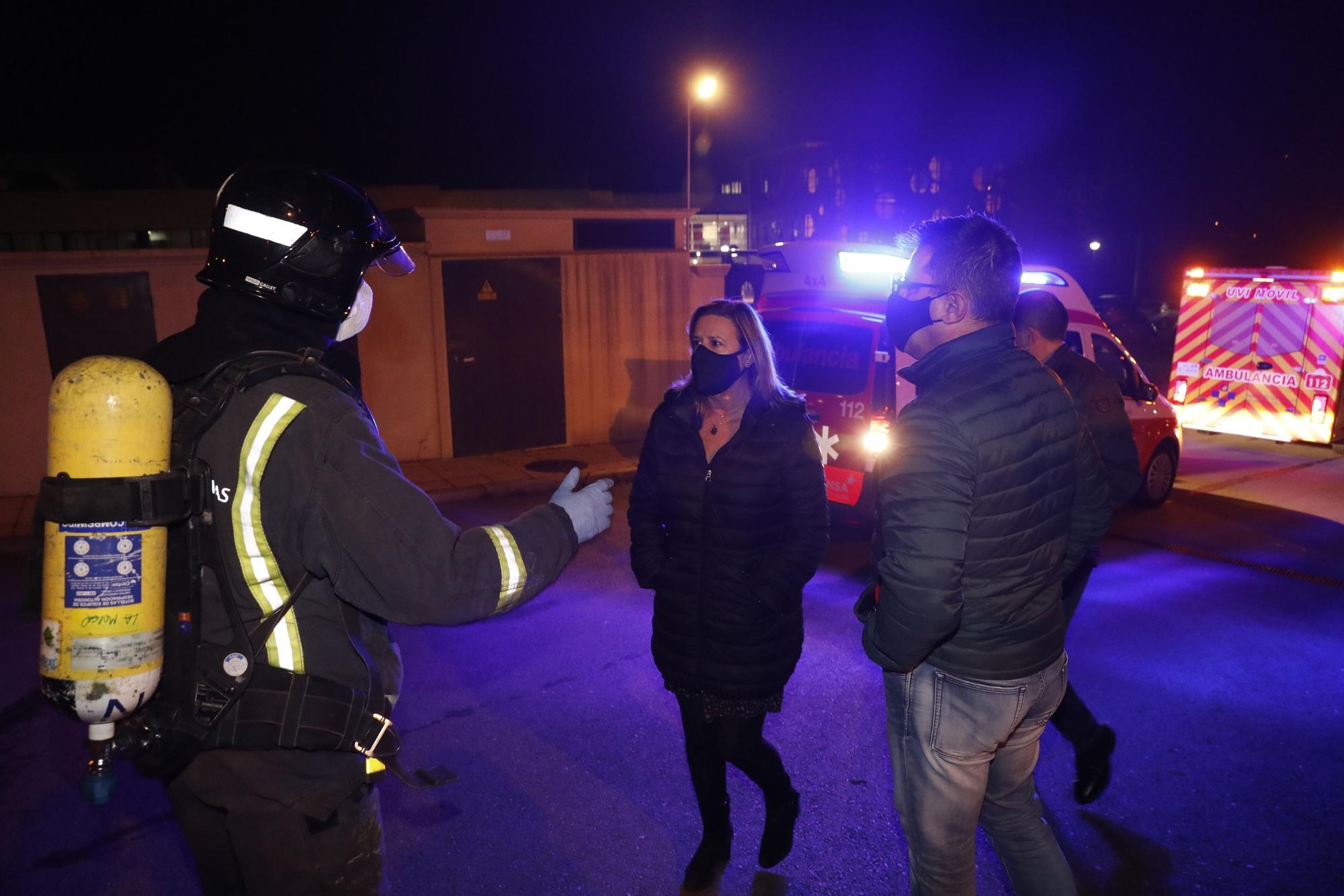 Un incendio obliga a desalojar a pacientes mayores con covid del centro de Barros