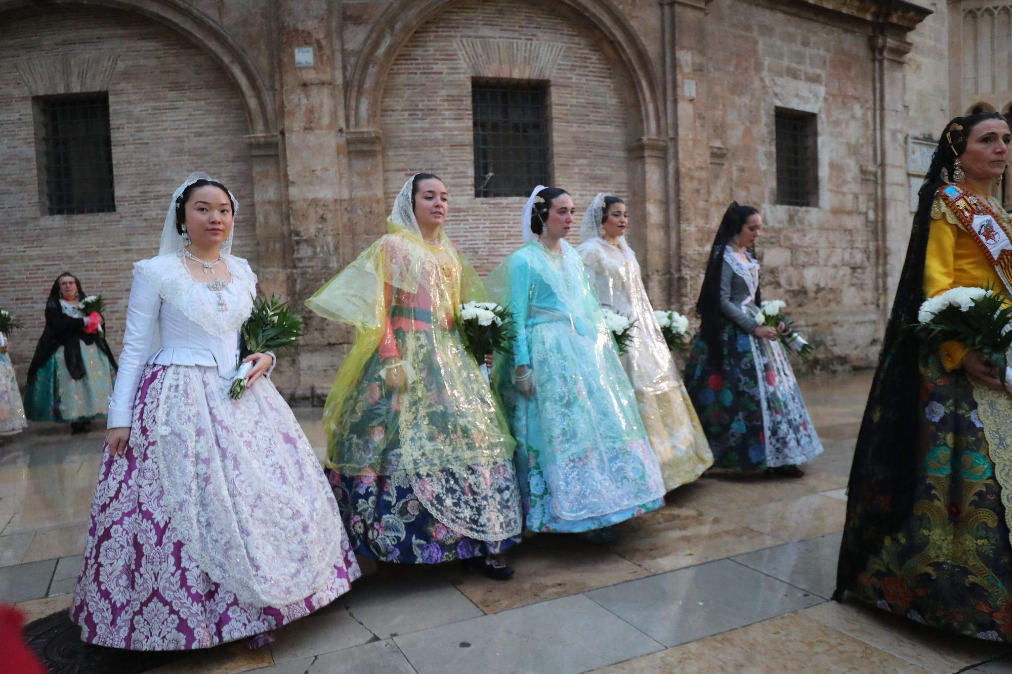 Búscate en el primer día de ofrenda por la calle de la Paz (entre las 18:00 a las 19:00 horas)