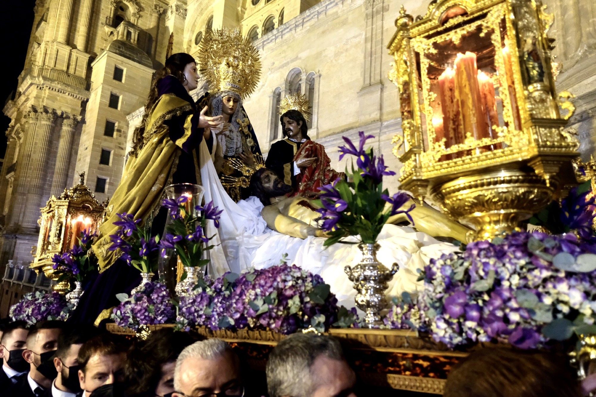 Monte Calvario entra en la Catedral