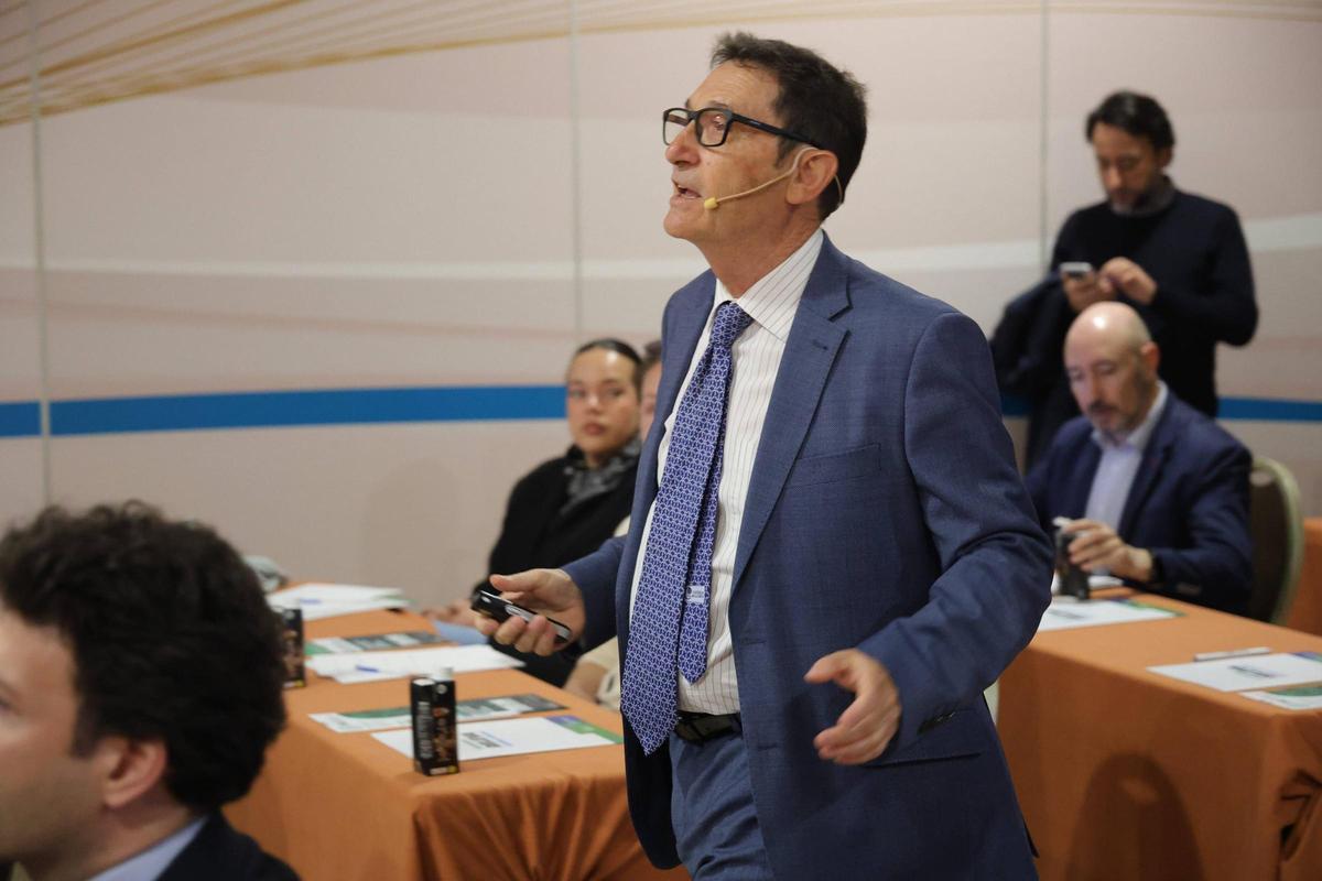 Fotogalería | Empresarios e instituciones se han dado cita este miércoles en Cáceres en torno al relevo generacional Fotogalería | Empresarios e instituciones se han dado cita este miércoles en Cáceres en torno al relevo generacional