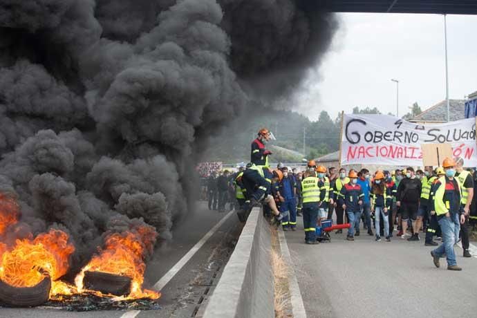 Protestas contra los despidos en Alcoa San Cibrao