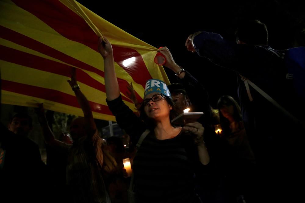 Concentración en Barcelona por la libertad de Sànchez y Cuixart