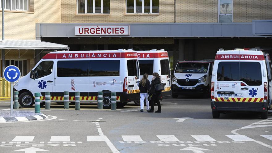 Hospitalizan a una persona por quemaduras al incendiarse una vivienda en Castelló