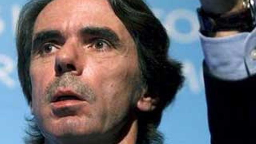 Aznar cree que la victoria de Obama es un &quot;exotismo histórico&quot;