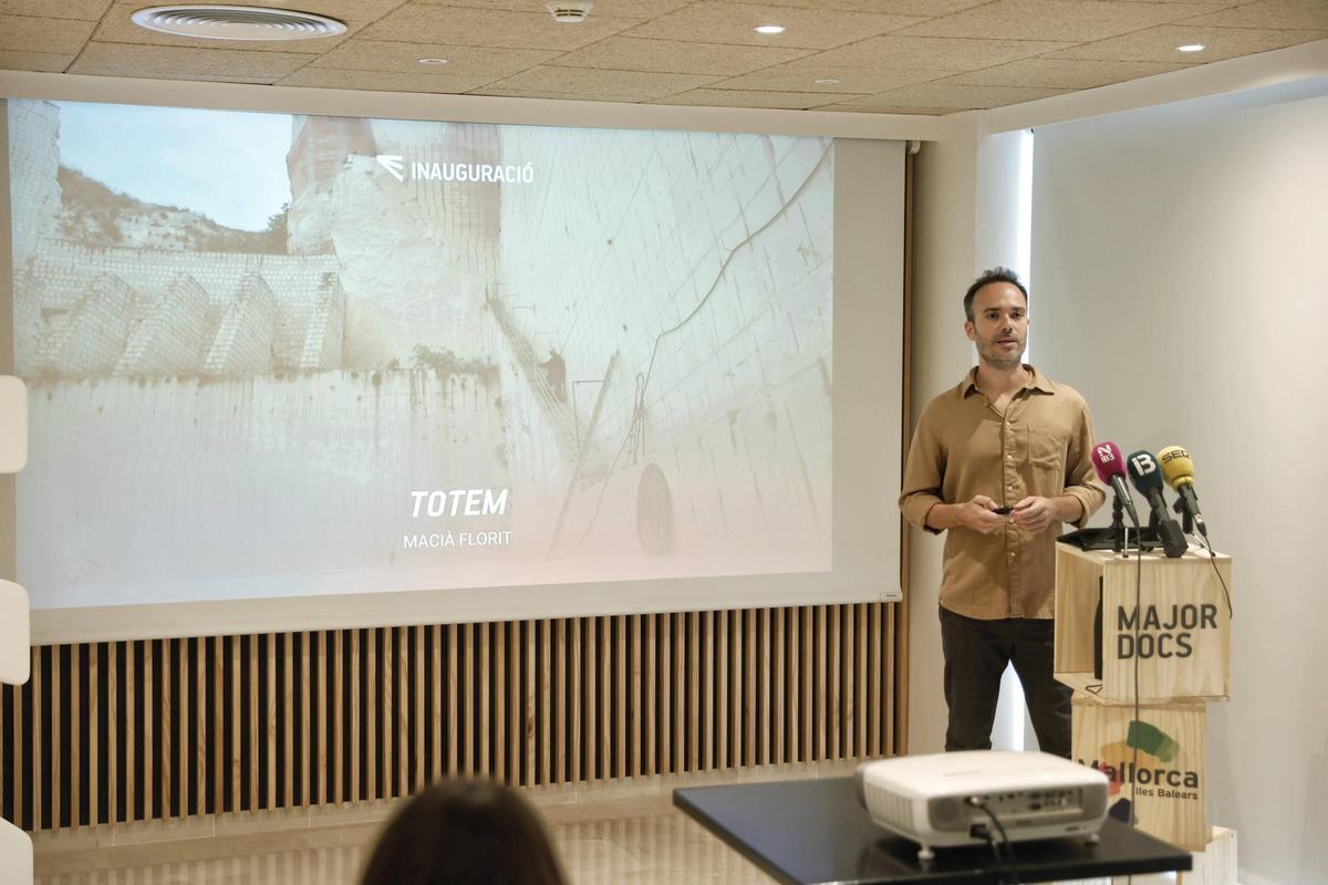 Miguel Eek, director del festival MajorDocs, presenta la programación.