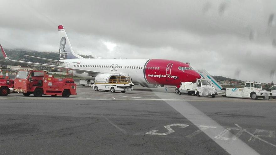 Fallece un hombre en un avión en el aeropuerto de Tenerife Norte