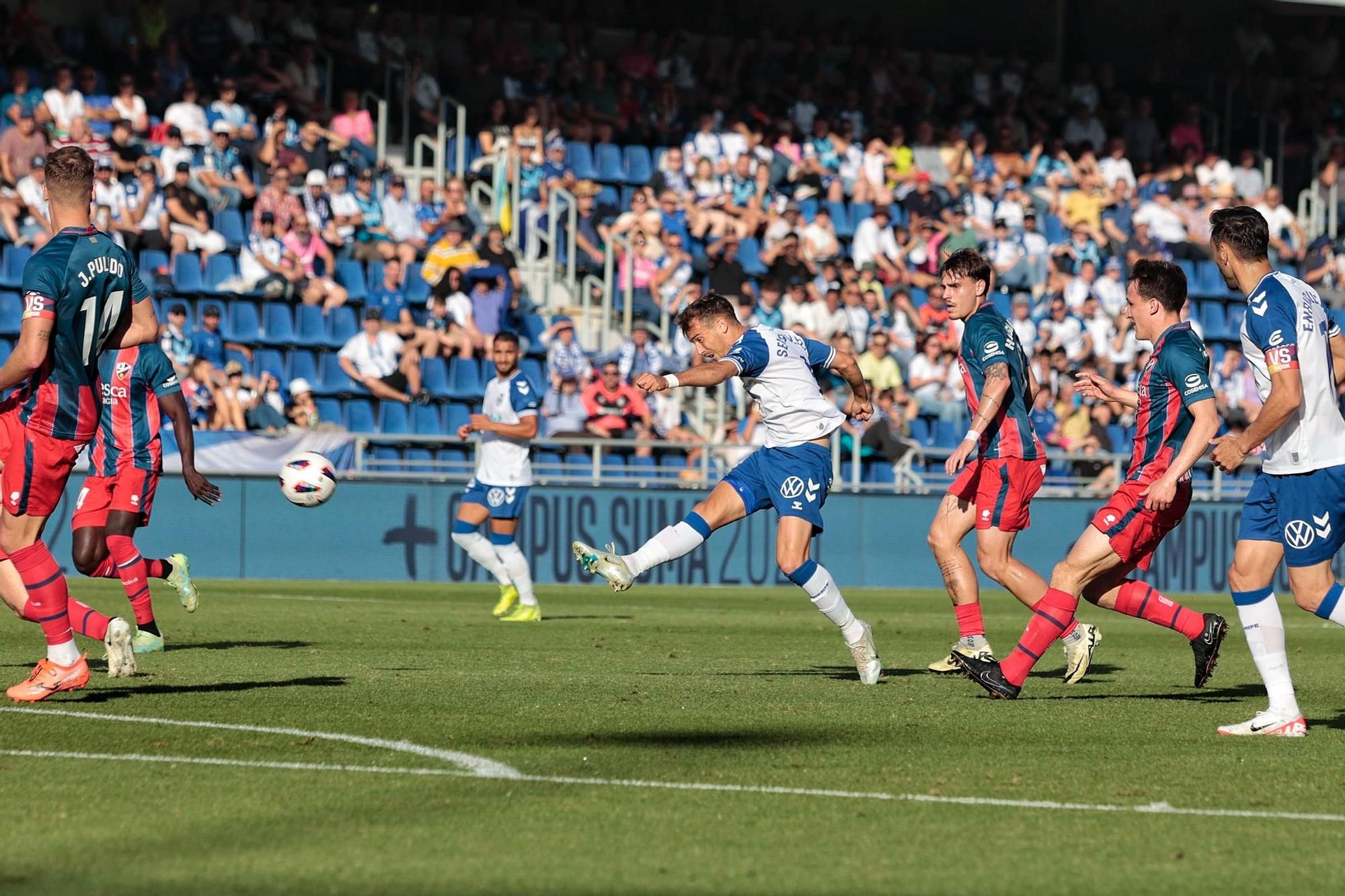 Revive el partido entre CD Tenerife - SD Huesca en imágenes