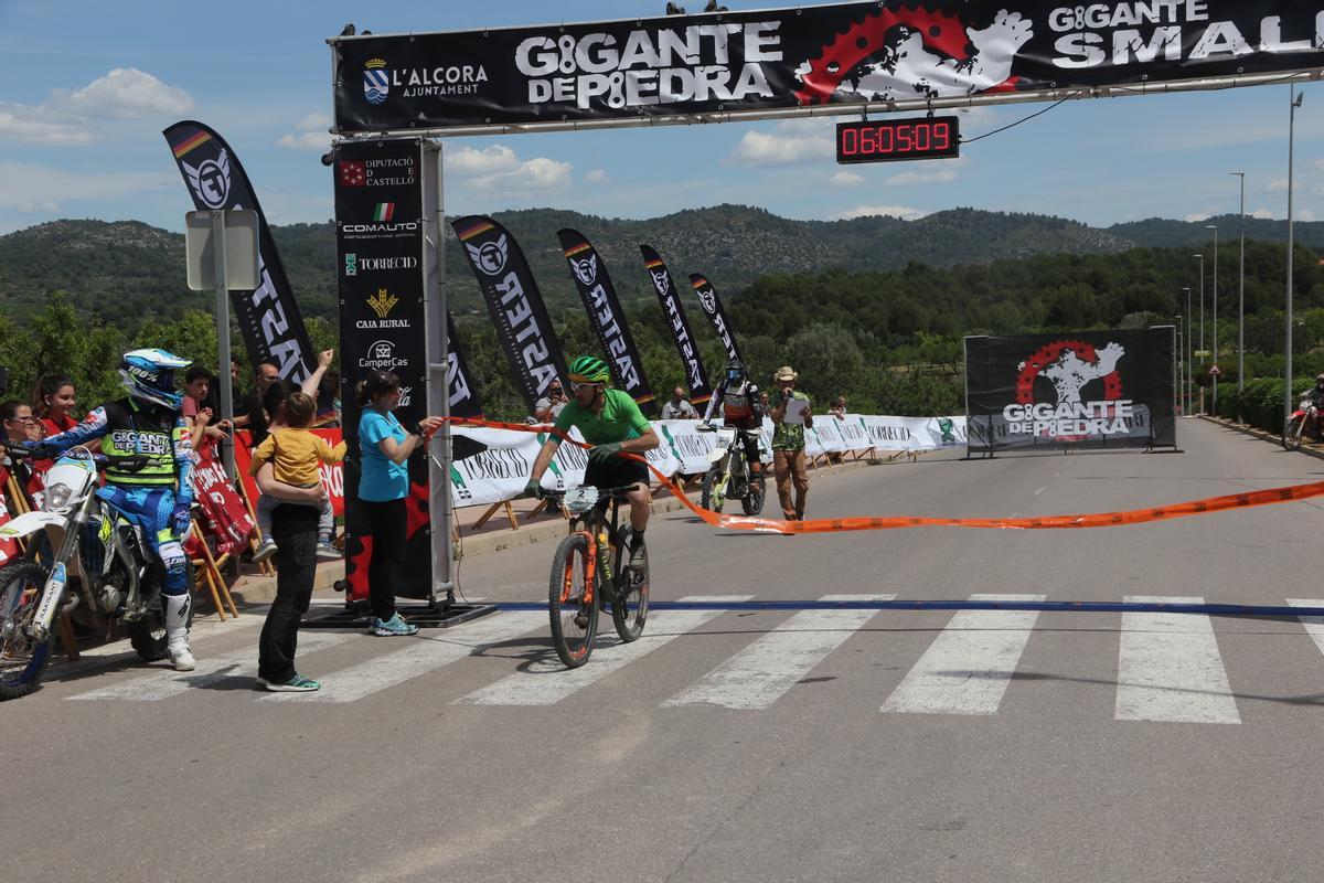 El campeón Llibert Mill completó el recorrido de 115 kilómetros y un desnivel de 3.500 metros en 06.05:09.