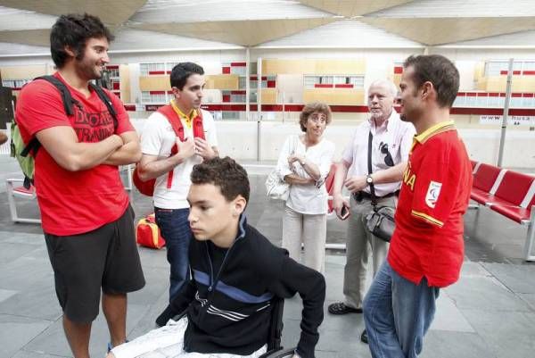 Los paralímpicos en su llegada a Zaragoza, en imágenes