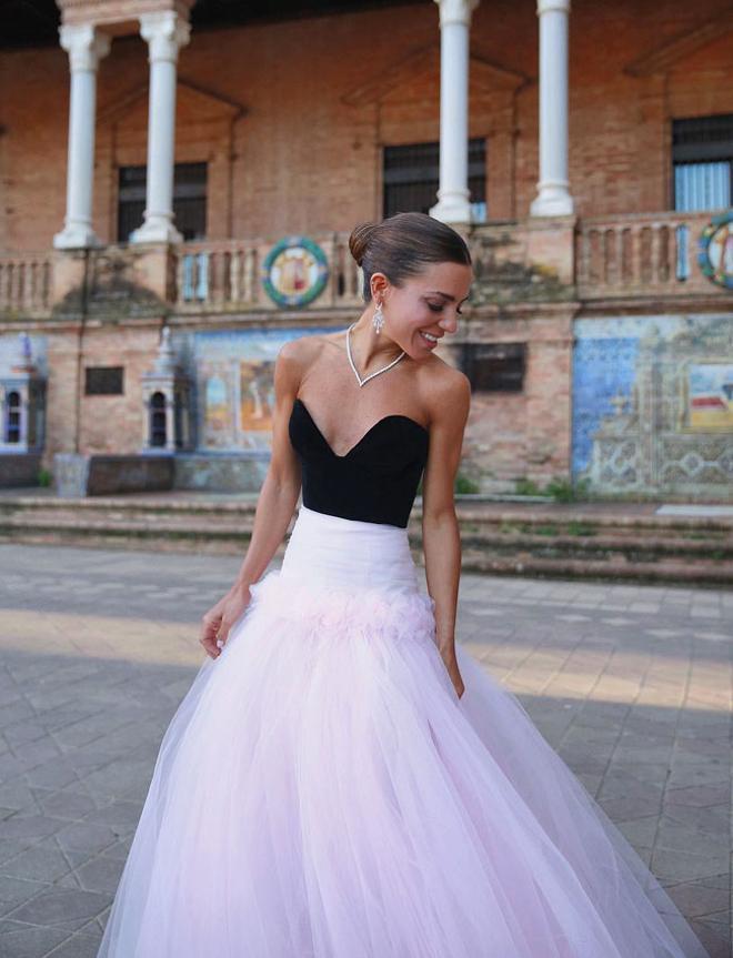 Paula Ordovás con un vestido de Navascués en los Goya 2019