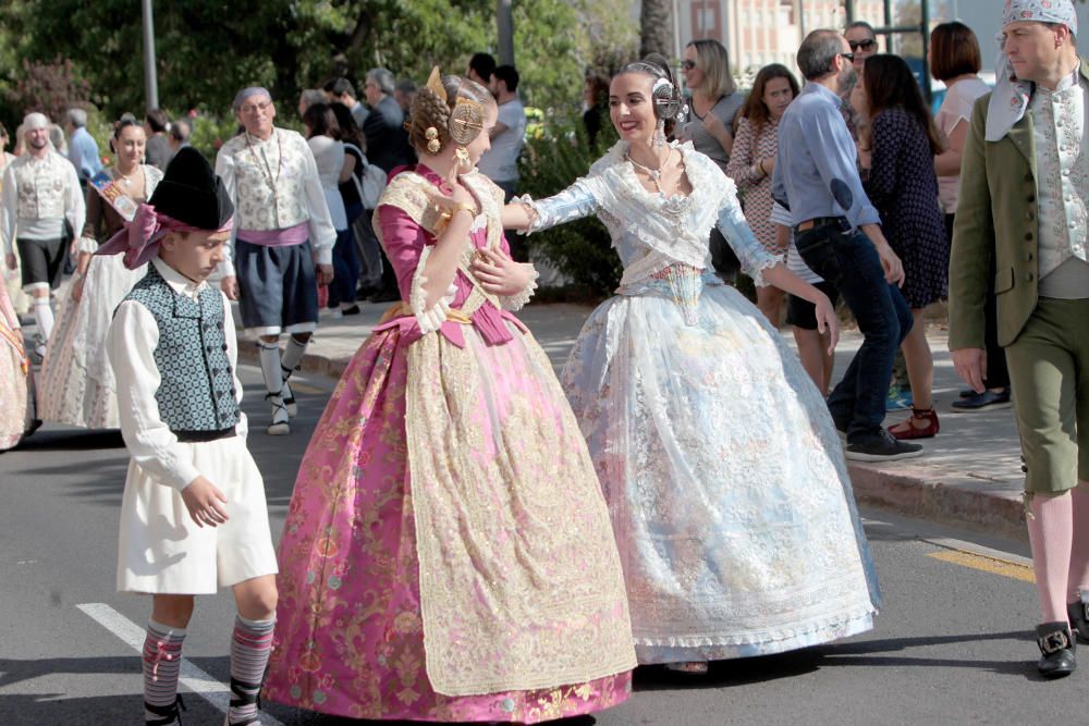 Homenaje a la Senyera de la agrupación de Fallas del Marítim