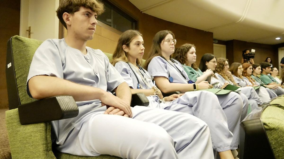 Estudiantes mir en la bienvenida en el Hospital Miguel Servet de Zaragoza