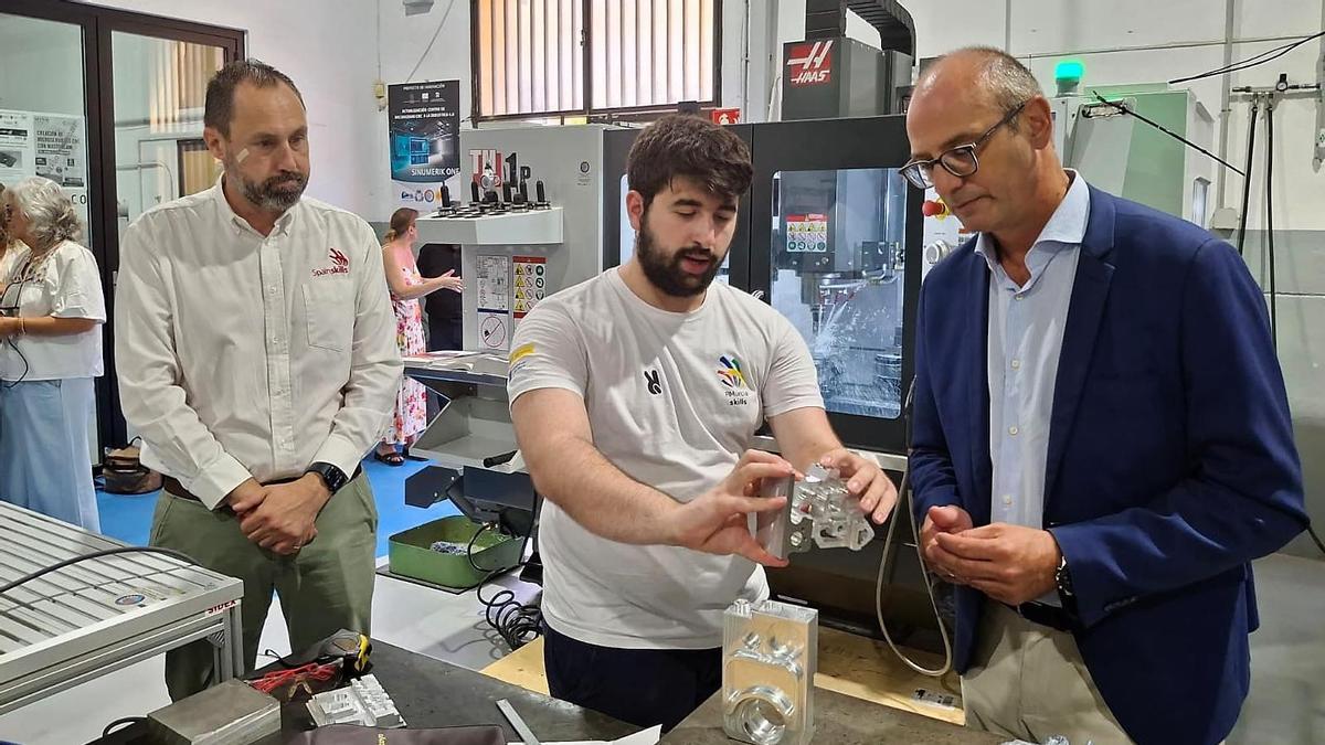 Visita del consejero de Educación al Politécnico de Murcia.