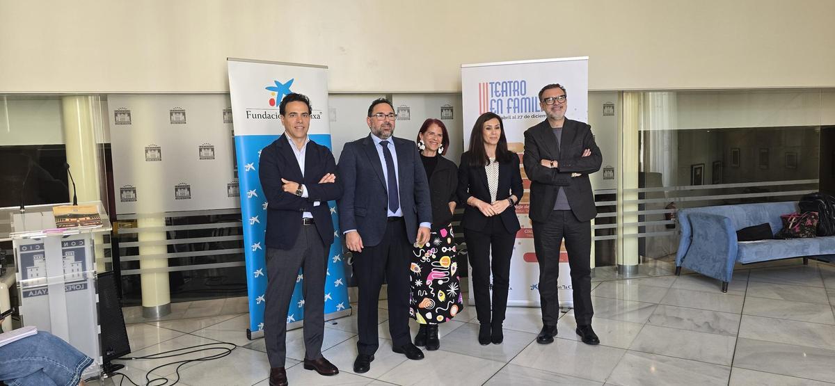 Presentación de la sexta edición de 'Teatro en Familia' en la mañana de este martes.