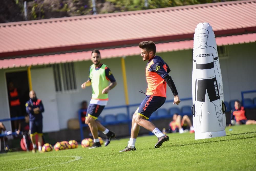 Entrenamiento UD Las Palmas en Barranco Seco ...