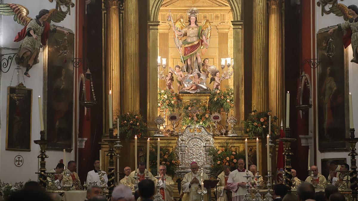 La misa al arcángel San Rafael, en imágenes
