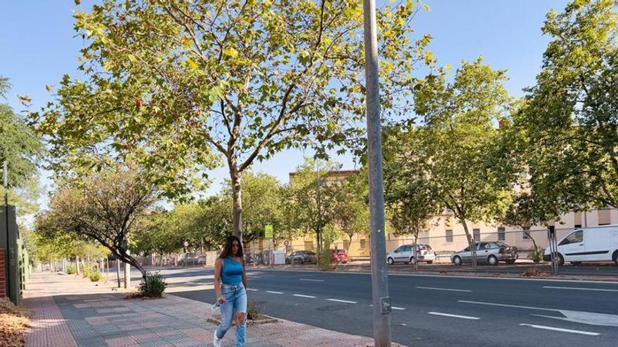 Hablan los vecinos de la avenida de Cervantes tras el intento de robo a golpe de martillo: "Tiene que ser un hecho aislado"