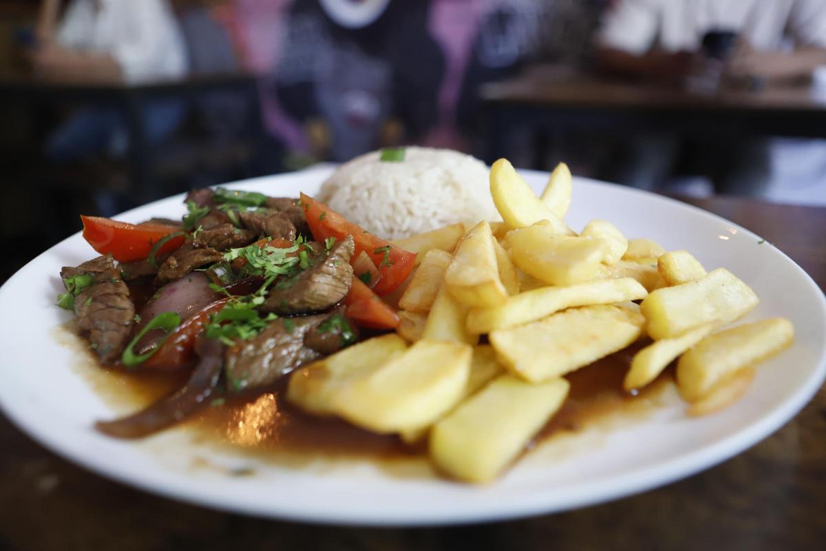 En imágenes | Así es Taberna Don Raul, el pequeño restaurante de Zaragoza donde la gastronomía peruana se hace grande