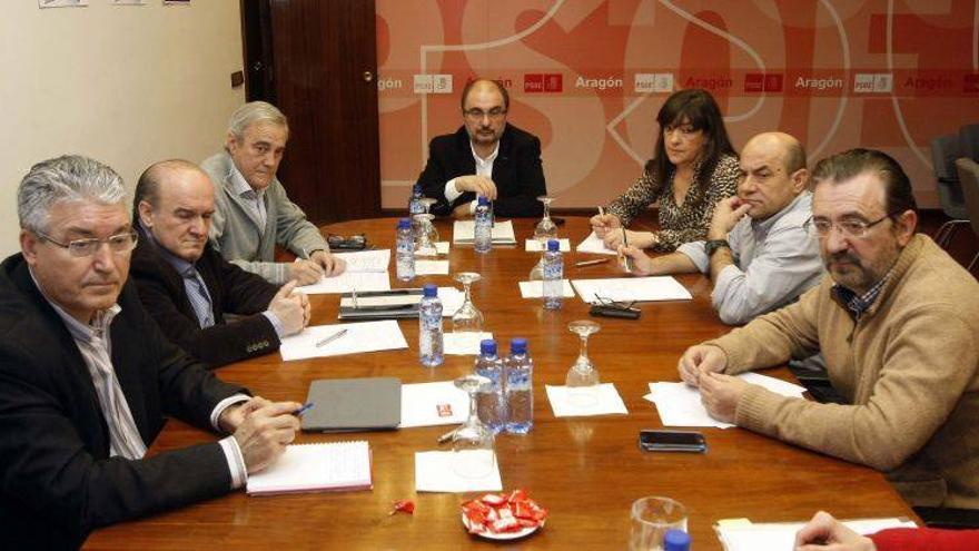 PSOE, UGT y CCOO exigen a Rudi &quot;que actúe ya&quot; contra el desempleo