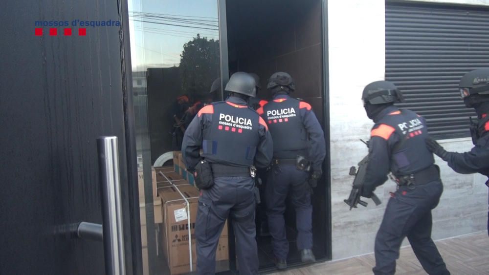 Operatiu dels Mossos contra un grup criminal per haver estafat entitats bancàries