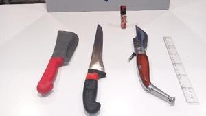 Armas blancas interceptadas por los Mossos en Cerdanyola del Vallès