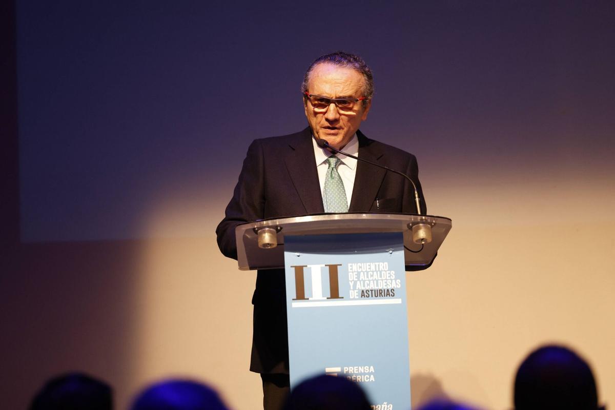 Javier Moll, presidente de Prensa Ibérica, durante su intervención en el III Encuentro de alcaldes y alcaldesas de Asturias. Javier Moll, presidente de Prensa Ibérica, durante su intervención en el III Encuentro de alcaldes y alcaldesas de Asturias.