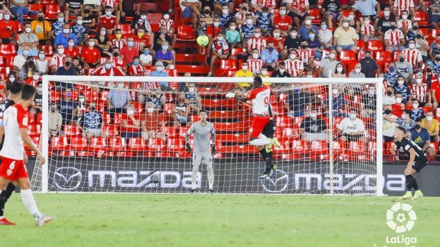 Las imágenes del UD Almería - Málaga CF de la cuarta jornada de LaLiga SmartBank