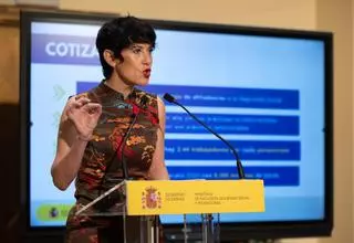 Elma Saiz afirma que la "reincorporación laboral progresiva" está "en la mesa de negociación"