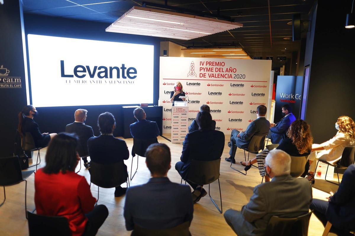 El acto se celebró en el nuevo Work Café Banco Santander de la calle Barcas.