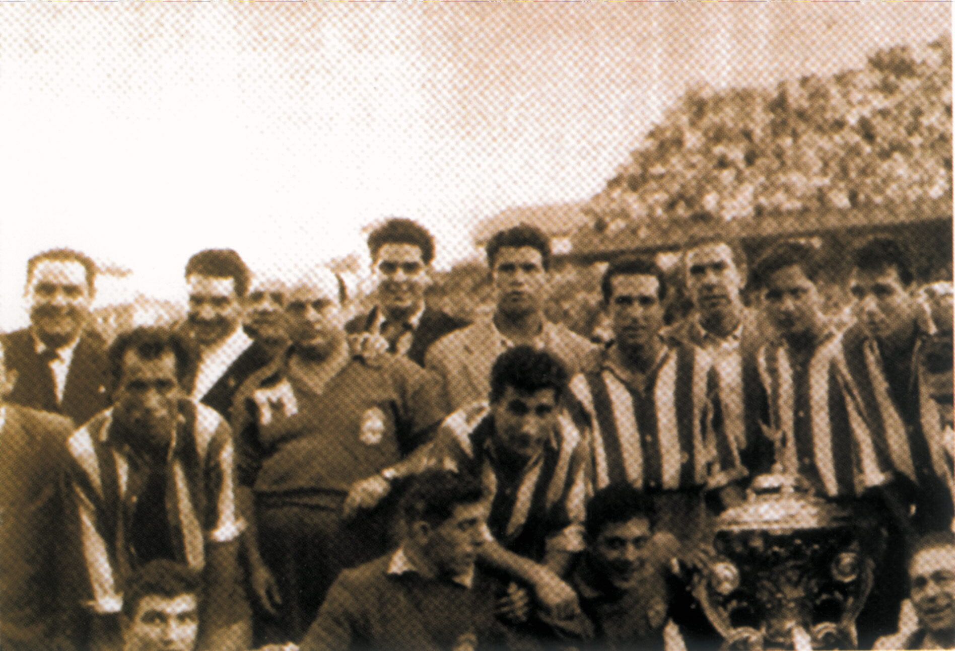 La plantilla del Real Club Deportivo con Arsenio Iglesias entre sus filas