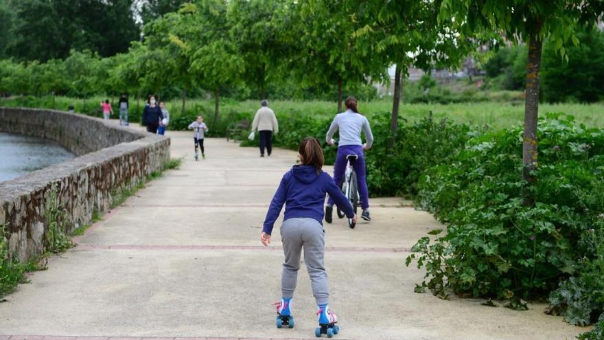 Voluntarios repartirán unas 5.000 mascarillas para niños en Plasencia