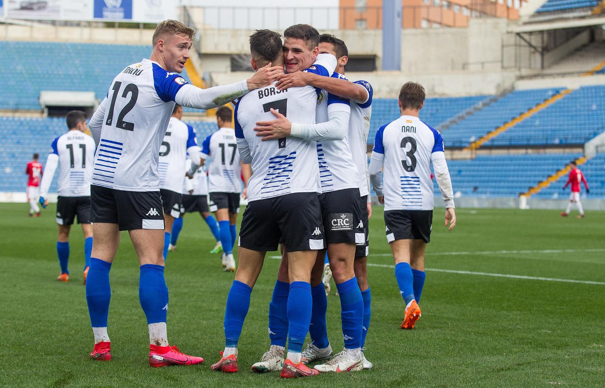 El Hércules vence a La Nucía por 3-1