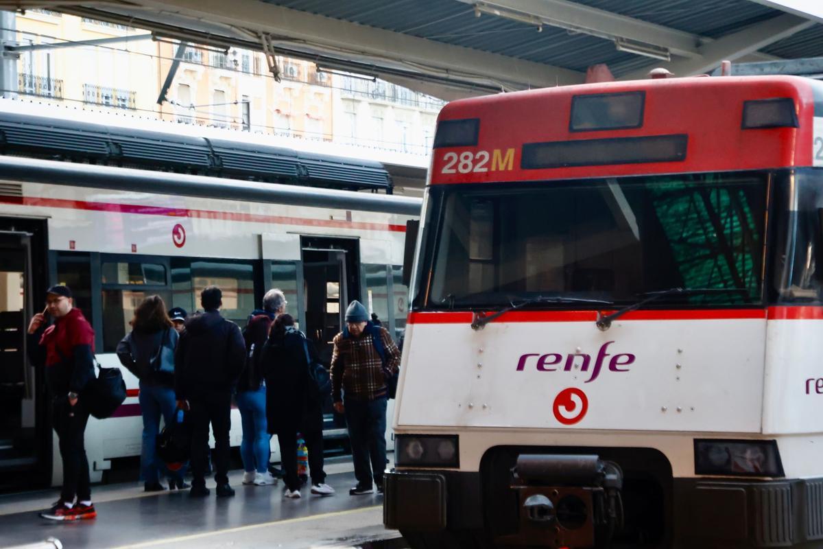 Primera jornada de la huelga de maquinistas en València