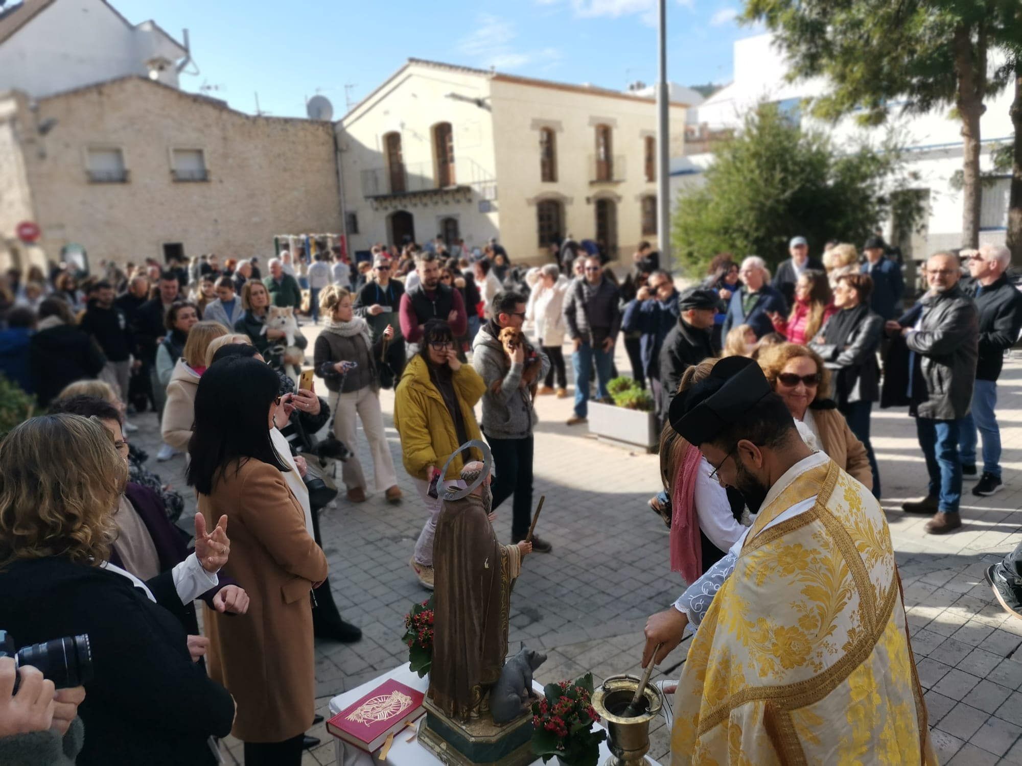 Las imágenes del porrat de Sant Antoni de Benirredrà-Gandia