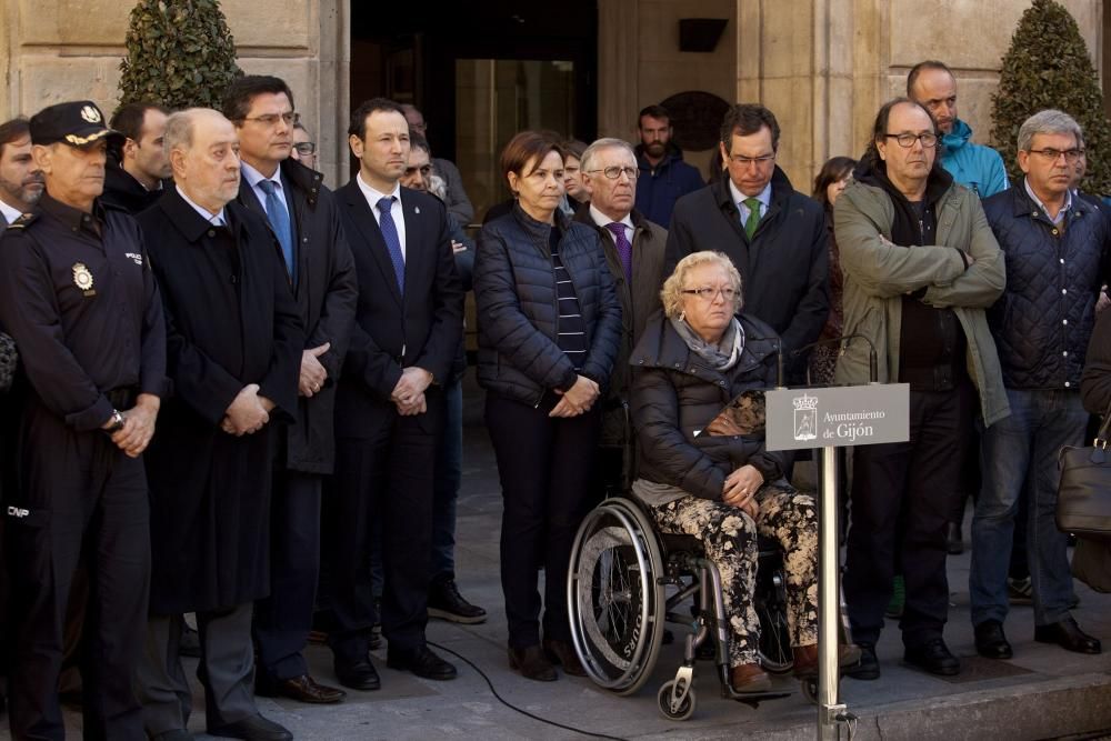 Concentración de condena contra la violencia de género tras el asesinato de Silvia Hernández Alvarez