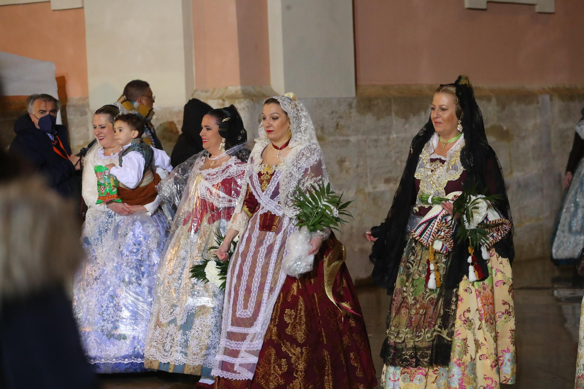 Búscate en el primer día de ofrenda por la calle de la Paz (entre las 20:00 a las 21:00 horas)