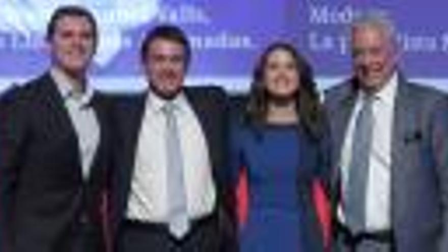 Albert Rivera, Manuel Valls, Inés Arrimadas i Mario Vargas Llosa.