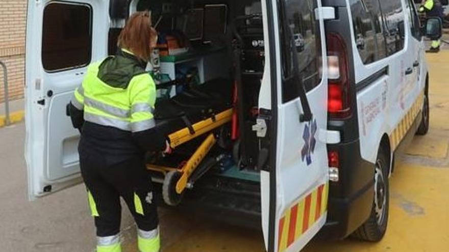 Imagen de archivo de los servicios sanitarios en el Hospital General de Castelló en uno de los traslados al centro.