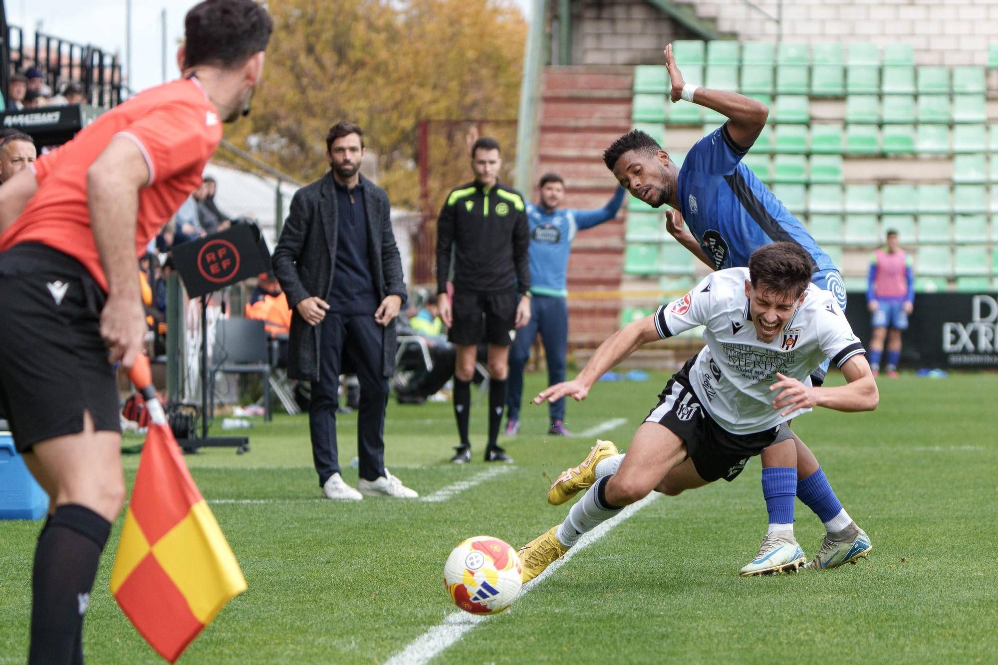 FOTOGALERÍA | Las mejores imágenes del partido Mérida-Orense