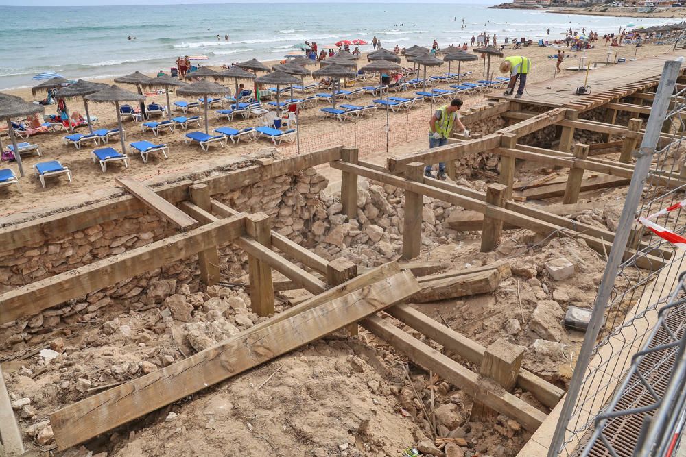 Obras de reforma del paseo de  la playa de La Mata