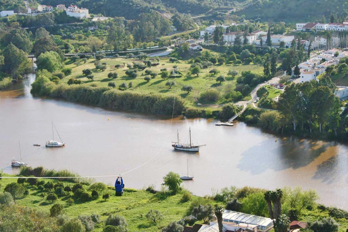 Tirolina en Sanlúcar de Guadiana, Huelva