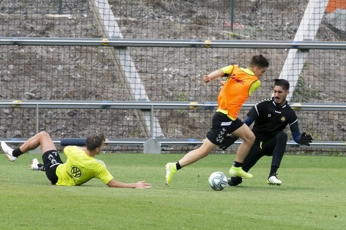 04.12.19. Las Palmas de Gran Canaria. Entrenamiento de la UD Las Palmas en Barranco Seco. Foto: Quique Curbelo  | 04/12/2019 | Fotógrafo: Quique Curbelo